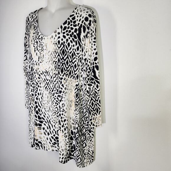 Chico's Women's Top Size XL Animal Print Sharkbite 3/4 Sleeve Pullover V Neck - Picture 5 of 11